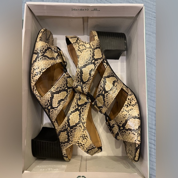 Abella True Comfort - Carly, Nat Python heel sandals - Picture 1 of 5